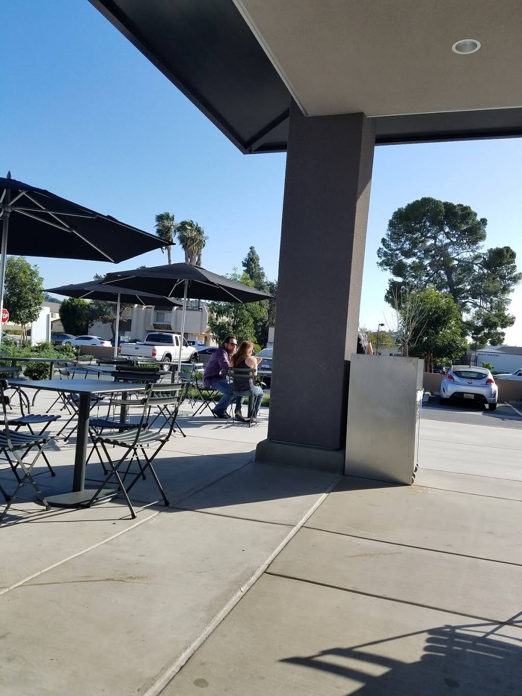 Chipotle Mexican Grill | restaurant | 225 Jamacha Road, El Cajon, CA 92019, USA | 6199382391 OR +1 619-938-2391