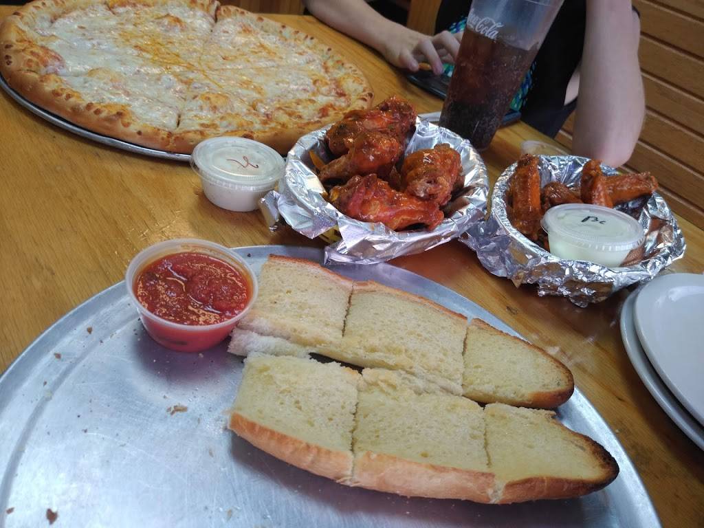 Del Francos Pizza | restaurant | 280 Silverado St, Tavares, FL 32778, USA | 3525089370 OR +1 352-508-9370