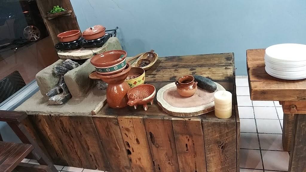 Cocina Azteca | restaurant | 3006 4th St, Ceres, CA 95307, USA | 2095668332 OR +1 209-566-8332