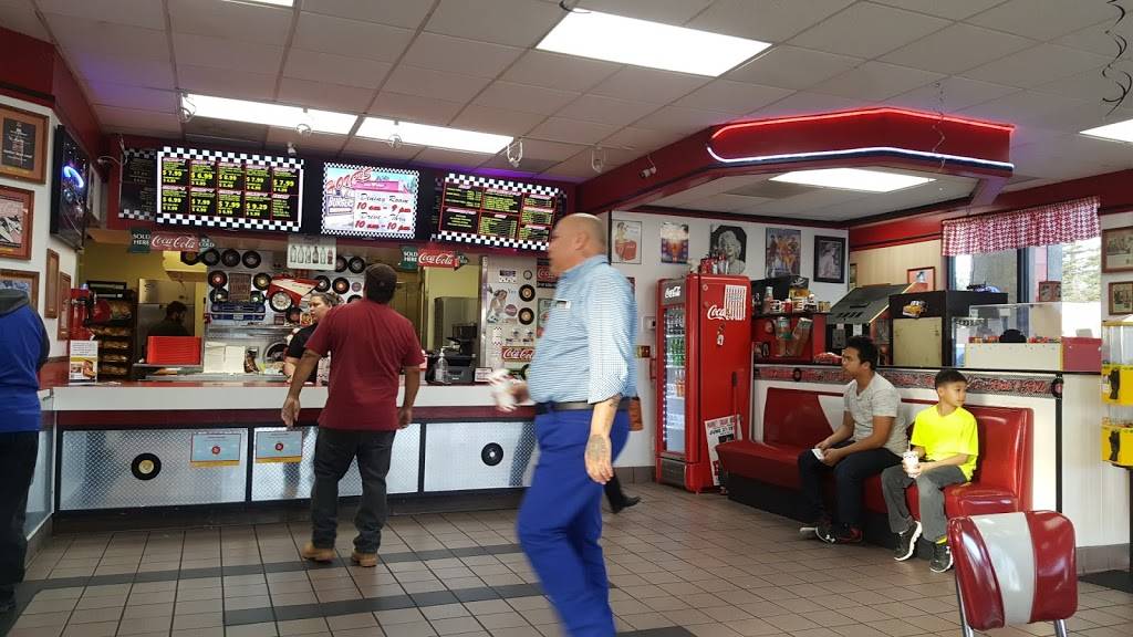 Triangle Drive In | restaurant | 4915 E McKinley Ave, Fresno, CA 93727, USA | 5593745646 OR +1 559-374-5646