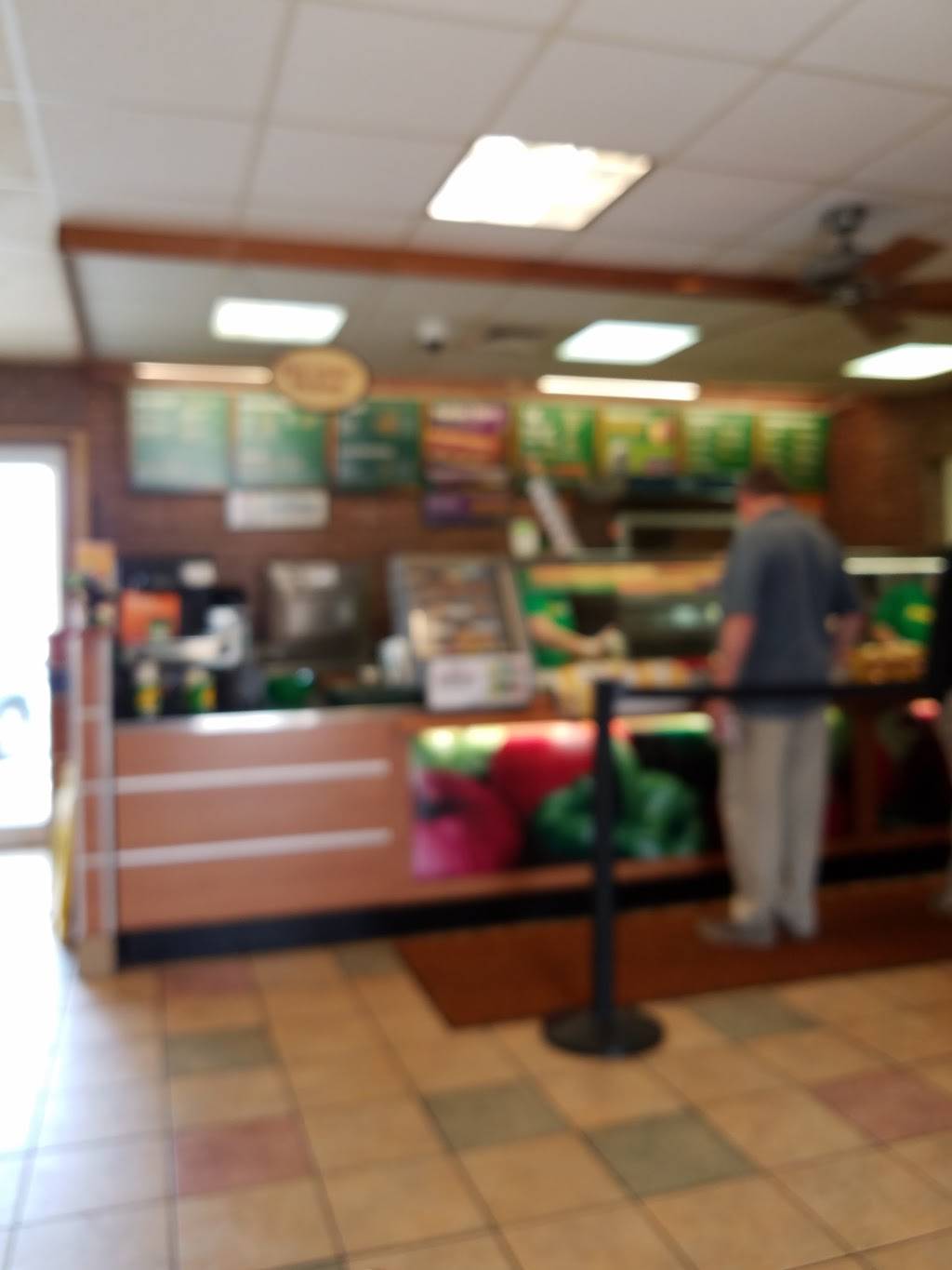Subway | restaurant | 825 N Clinton St, Defiance, OH 43512, USA | 4197822448 OR +1 419-782-2448