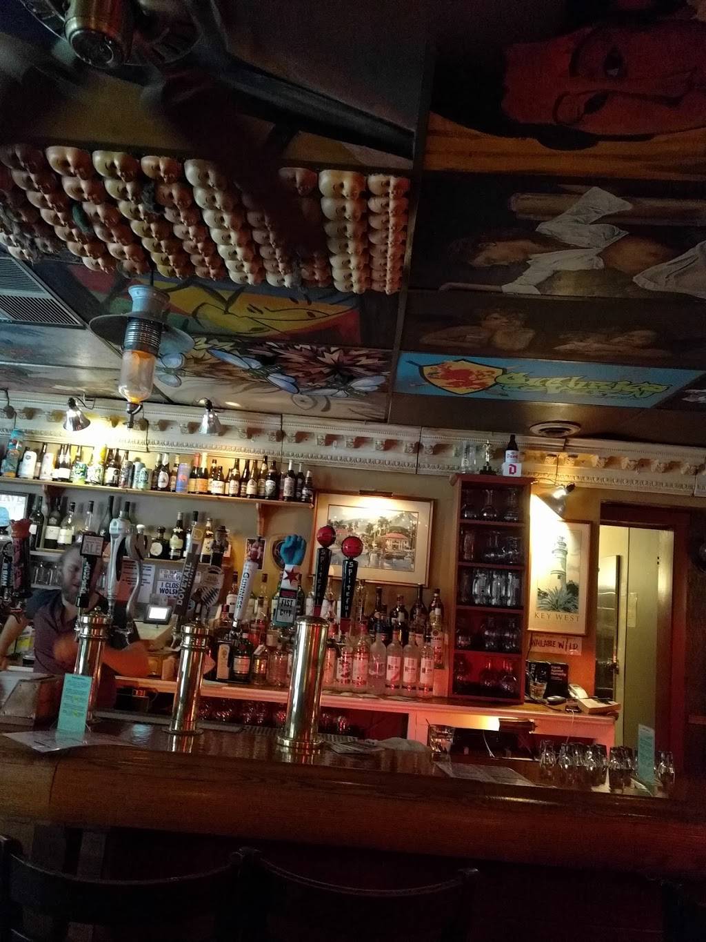 Guthries Tavern | restaurant | 1300 W Addison St, Chicago, IL 60613, USA | 7734772900 OR +1 773-477-2900