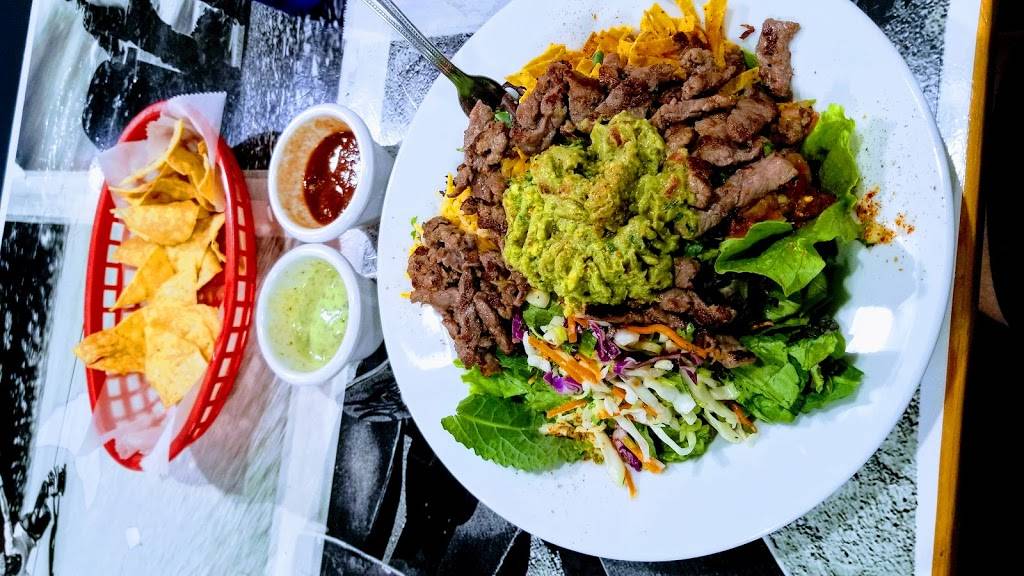 Wahoos Fish Taco | restaurant | 76 W Horizon Ridge Pkwy, Henderson, NV 89012, USA | 7025671033 OR +1 702-567-1033