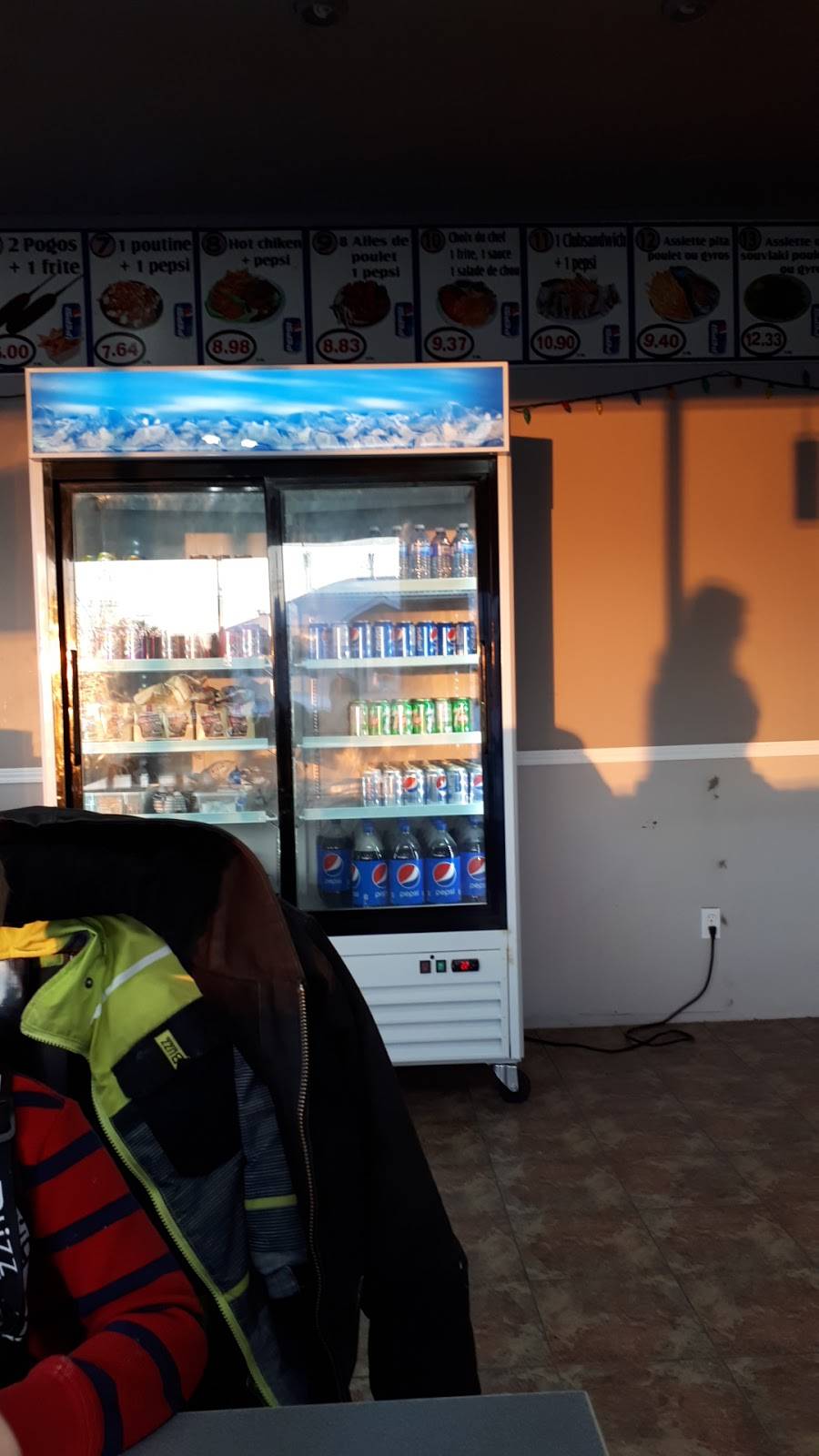 Pizza du coin | meal delivery | 16420 Avenue Saint-Louis, Saint-Hyacinthe, QC J2T 3E9, Canada | 4507742525 OR +1 450-774-2525