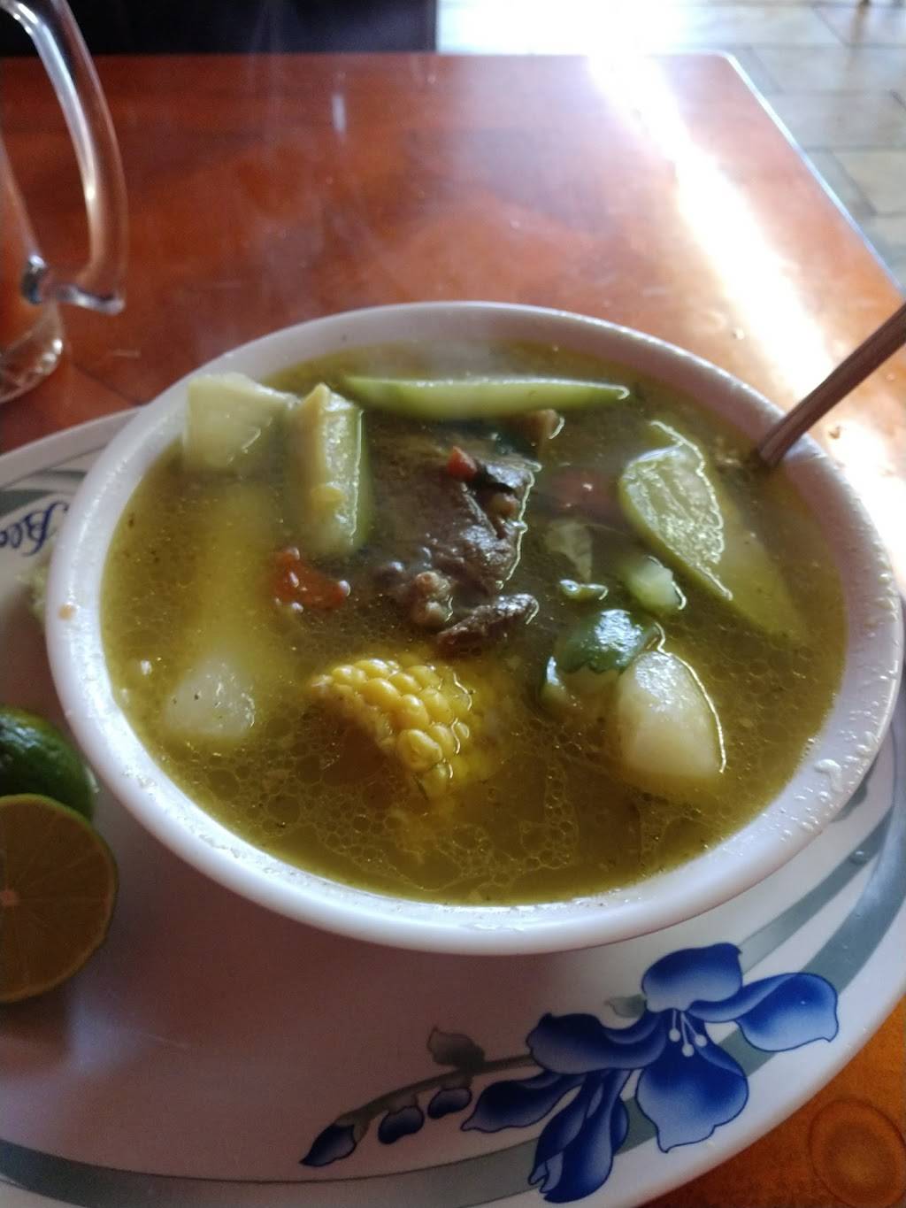 Puerto El Triunfo Restaurant | restaurant | 1714 E Northern St, Wichita, KS 67216, USA | 3162729550 OR +1 316-272-9550