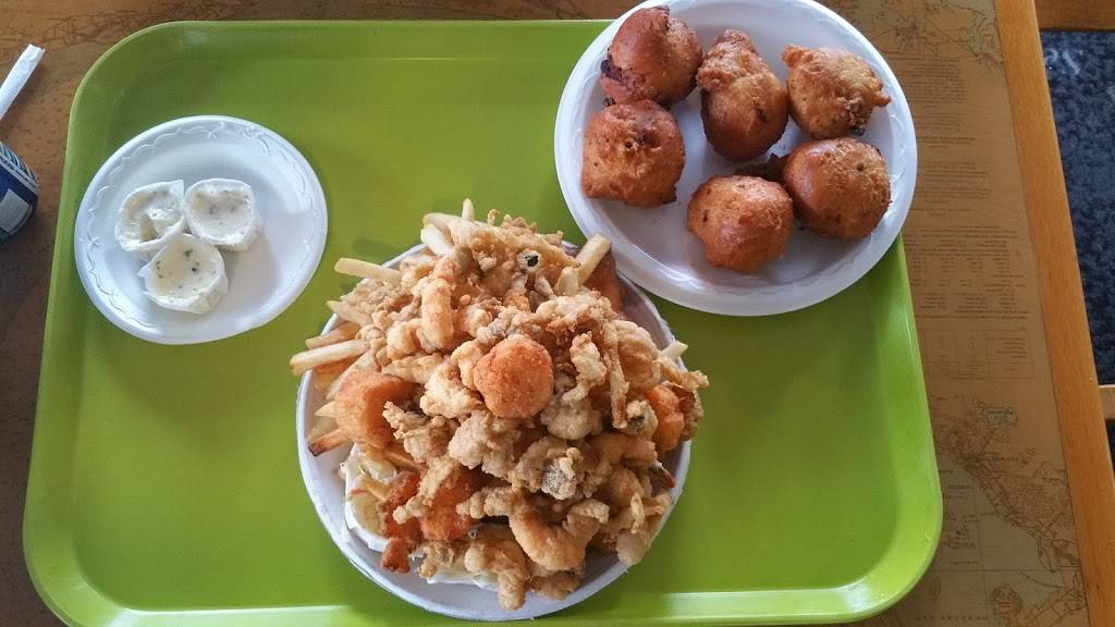 Genes Famous Seafoods | restaurant | 146 Huttleston Ave, Fairhaven, MA 02719, USA | 5089965127 OR +1 508-996-5127