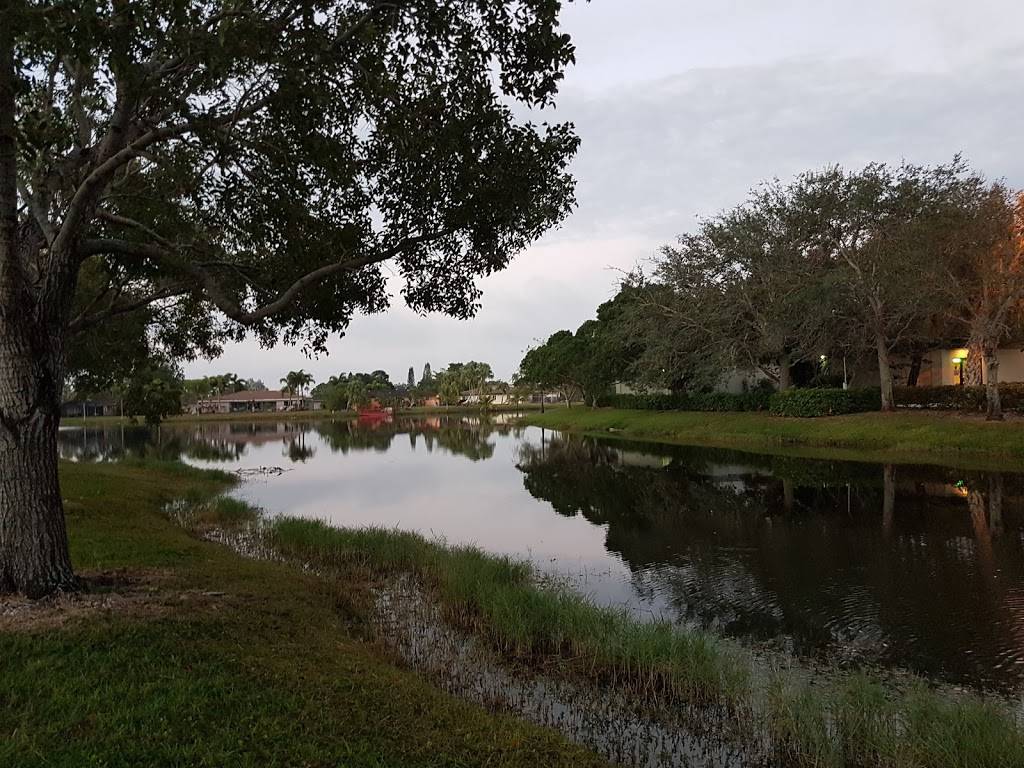 Hungry Howies Pizza | meal delivery | 16640 Saddle Club Rd, Weston, FL 33326, USA | 9543858200 OR +1 954-385-8200