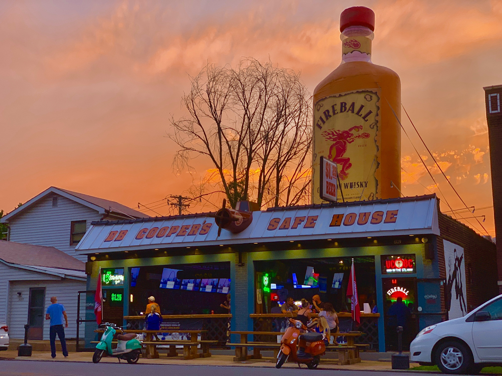 DB Coopers Safe House | restaurant | 6109 Gravois Ave, St. Louis, MO 63116, USA | 3144997119 OR +1 314-499-7119