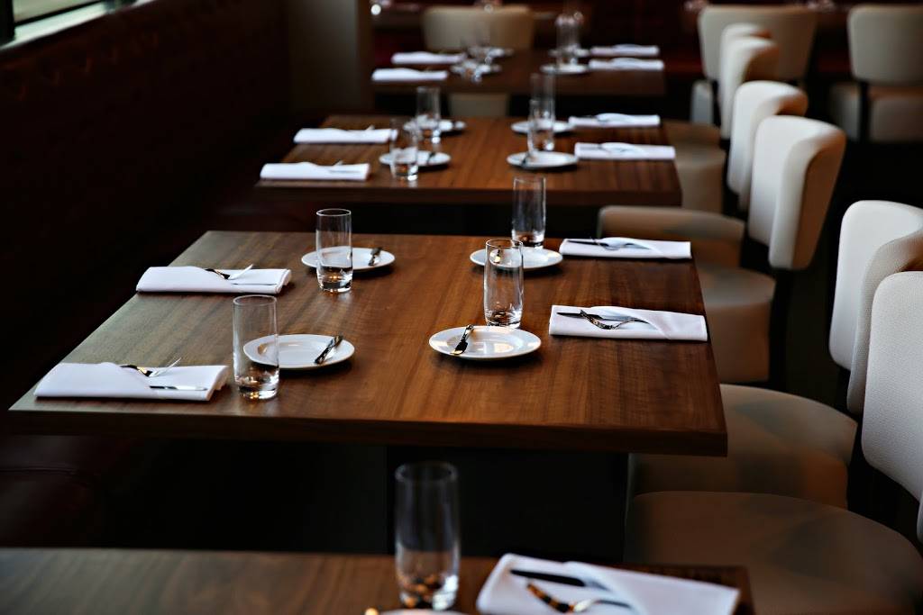 Benchmark Restaurant | restaurant | 6130 Levis Commons Blvd, Perrysburg, OH 43551, USA | 4198736590 OR +1 419-873-6590