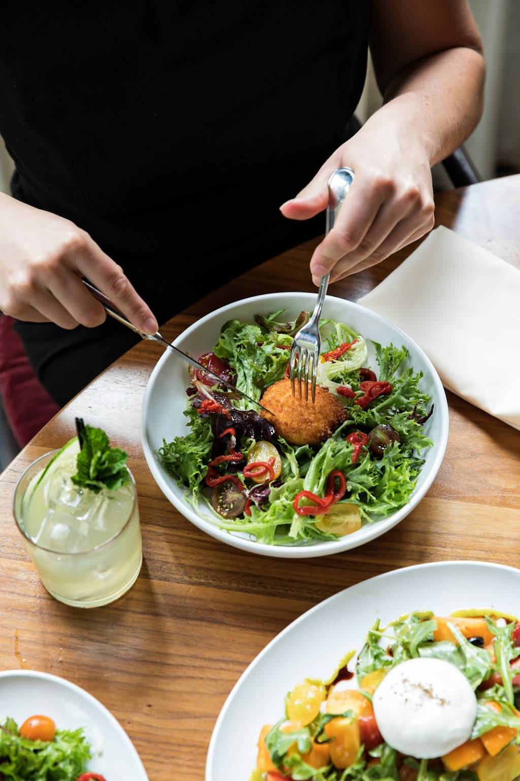 Henriettas at The Dewberry | restaurant | The Dewberry, 334 Meeting St, Charleston, SC 29403, USA | 8438729065 OR +1 843-872-9065