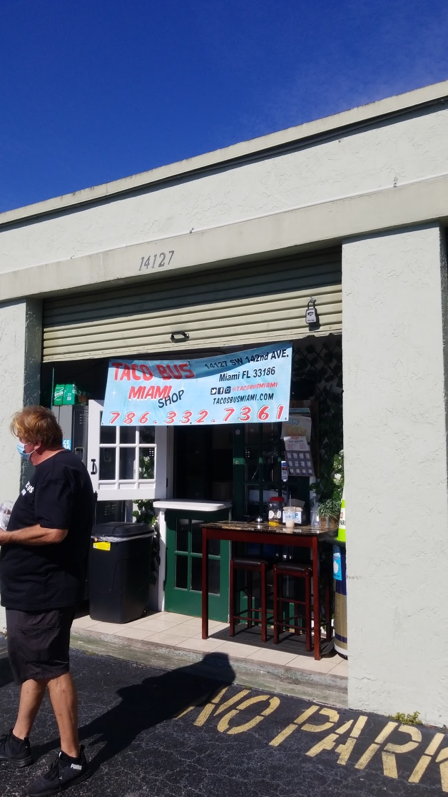 Taco Bus Miami Shop | meal takeaway | 14127 SW 142nd Ave, Miami, FL 33186, USA | 7863327361 OR +1 786-332-7361