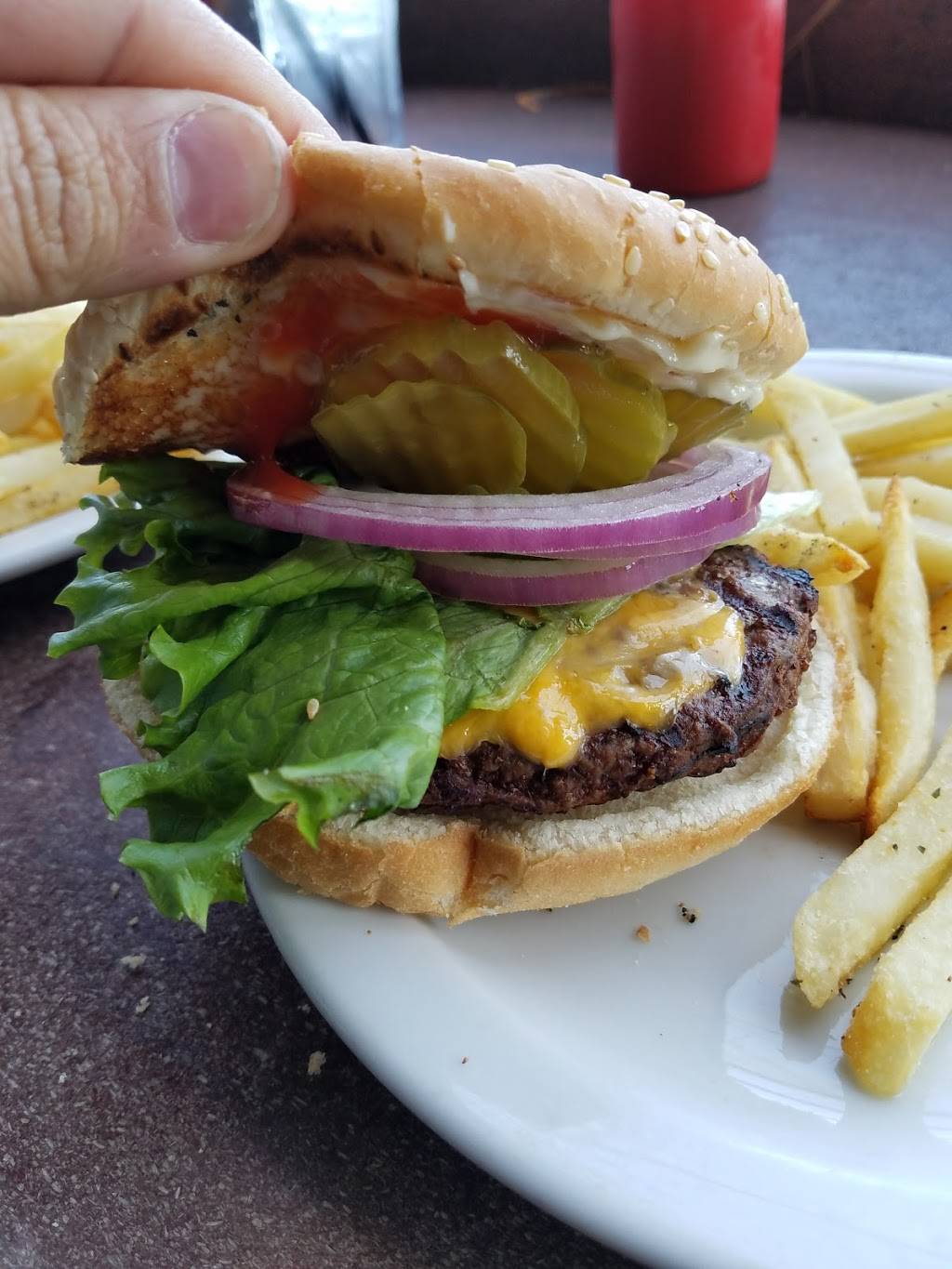 Red Frog | restaurant | 1001 CA-174, Colfax, CA 95713, USA | 5303461010 OR +1 530-346-1010