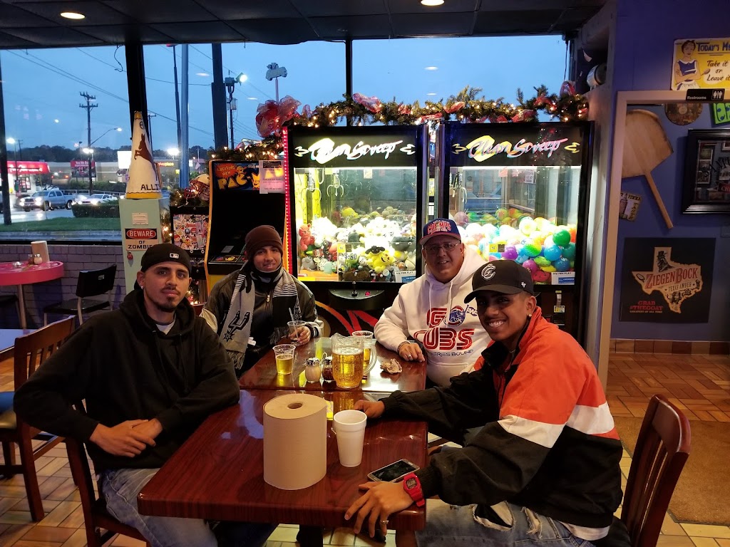 Big Slice Pizza | restaurant | 4310 Vance Jackson Rd, San Antonio, TX 78230, USA | 2103421230 OR +1 210-342-1230