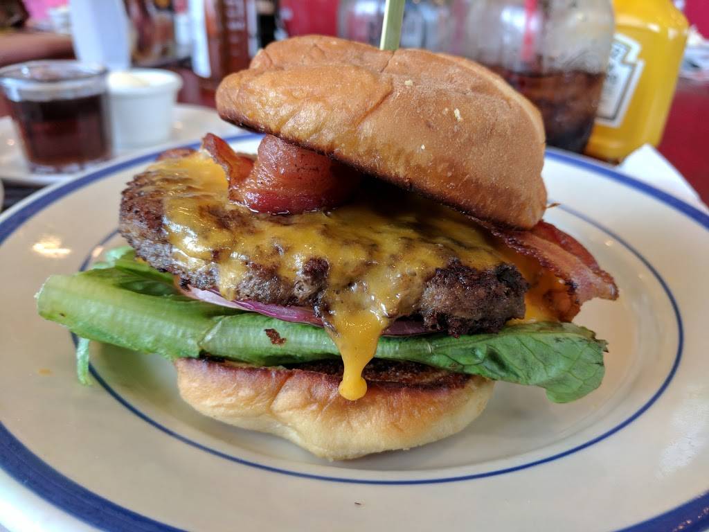 Bob Evans | restaurant | 2254 Pipestone Rd, Benton Harbor, MI 49022, USA | 2699250004 OR +1 269-925-0004