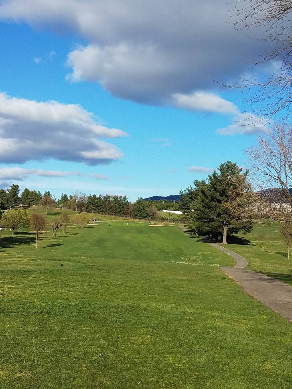 Blue Hills Golf Club | restaurant | 2002 Blue Hills Dr NE, Roanoke, VA 24012, USA | 5403447848 OR +1 540-344-7848