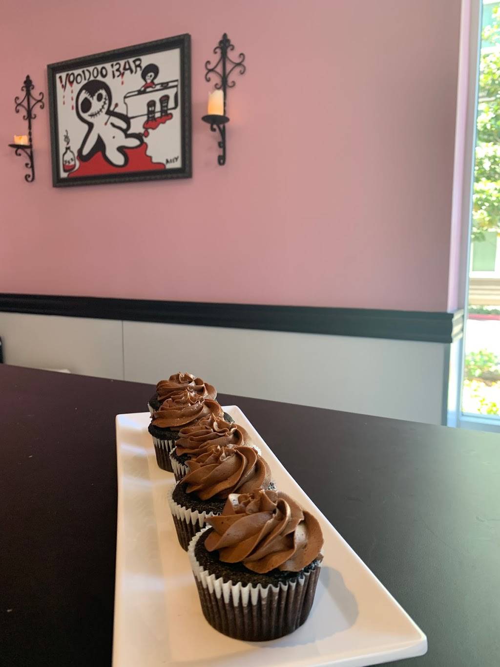 Voodoo Cupcakes and Barkery | restaurant | 2100 E Katella Ave Suite 100, Anaheim, CA 92806, USA | 9493167585 OR +1 949-316-7585
