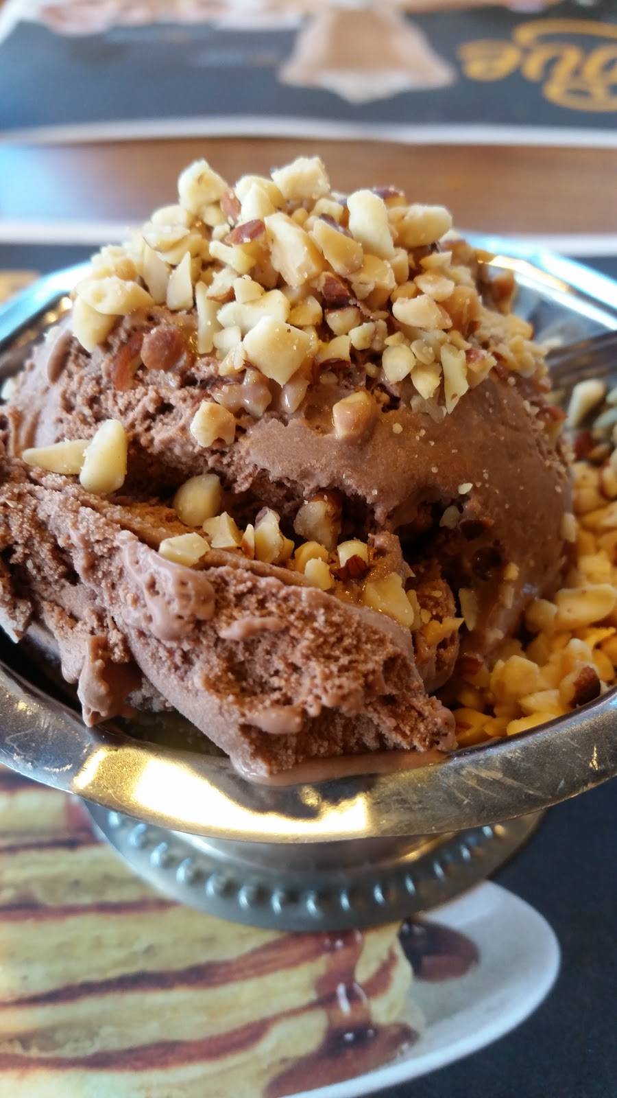 Dennys | restaurant | 4330, Aurora, IL 60504, USA | 6308513063 OR +1 630-851-3063