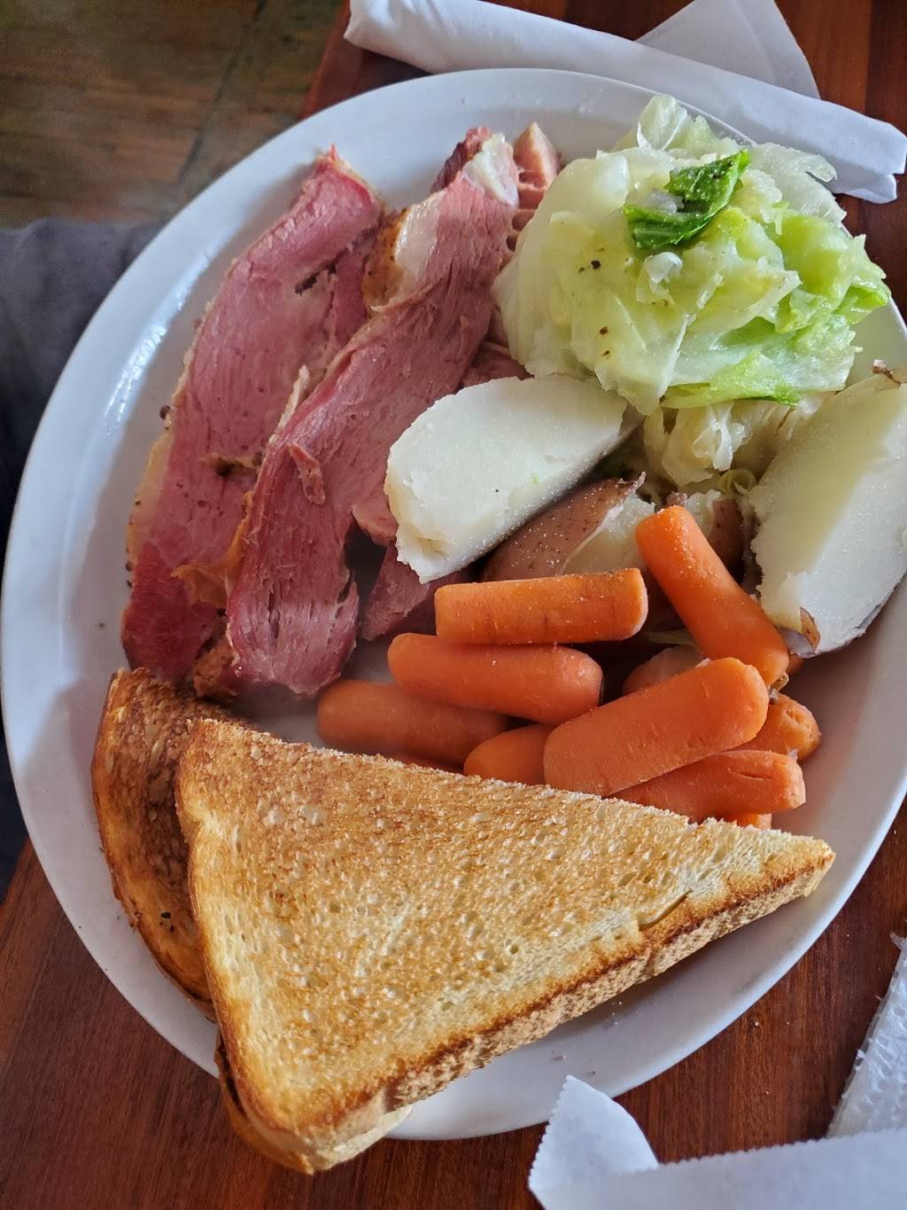 HopLite Irish Pub and Restaurant | restaurant | 720 N Lake Park Blvd, Carolina Beach, NC 28428, USA | 9104584745 OR +1 910-458-4745