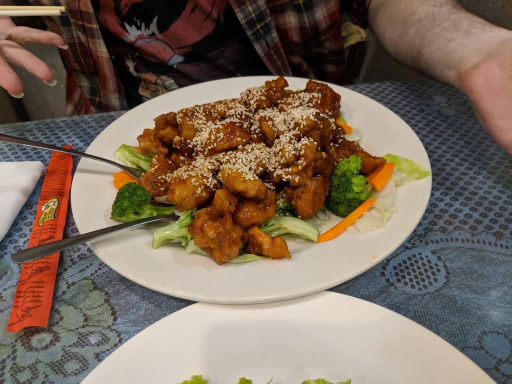 Grasshopper Restaurant | restaurant | 1 N Beacon St, Allston, MA 02134, USA | 6172548883 OR +1 617-254-8883