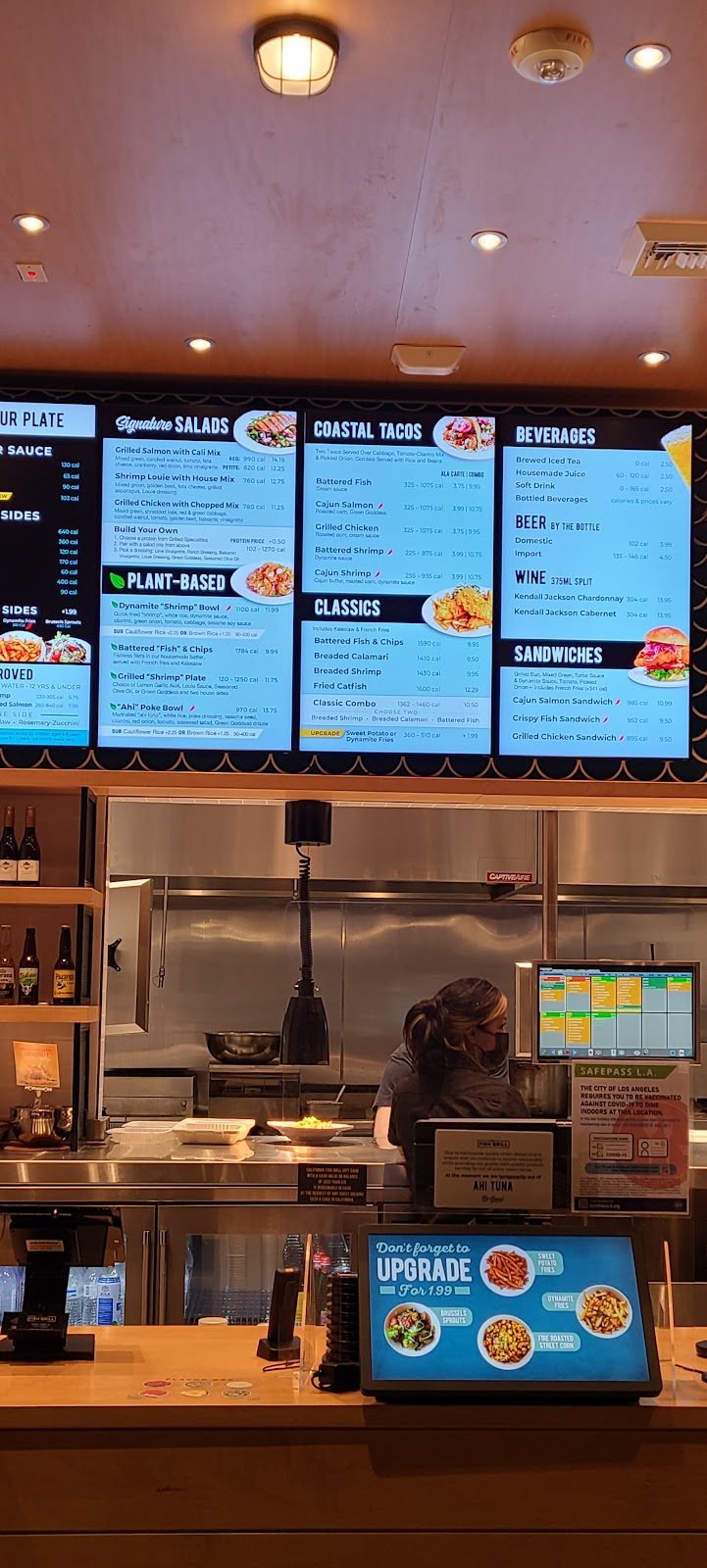 California Fish Grill | restaurant | 10378 Sepulveda Blvd, Mission Hills, CA 91345, USA | 7472235100 OR +1 747-223-5100