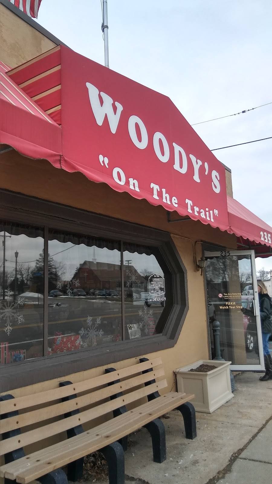 Woodys Cafe | restaurant | 235 N Pontiac Trail, Walled Lake, MI 48390, USA | 2486244379 OR +1 248-624-4379