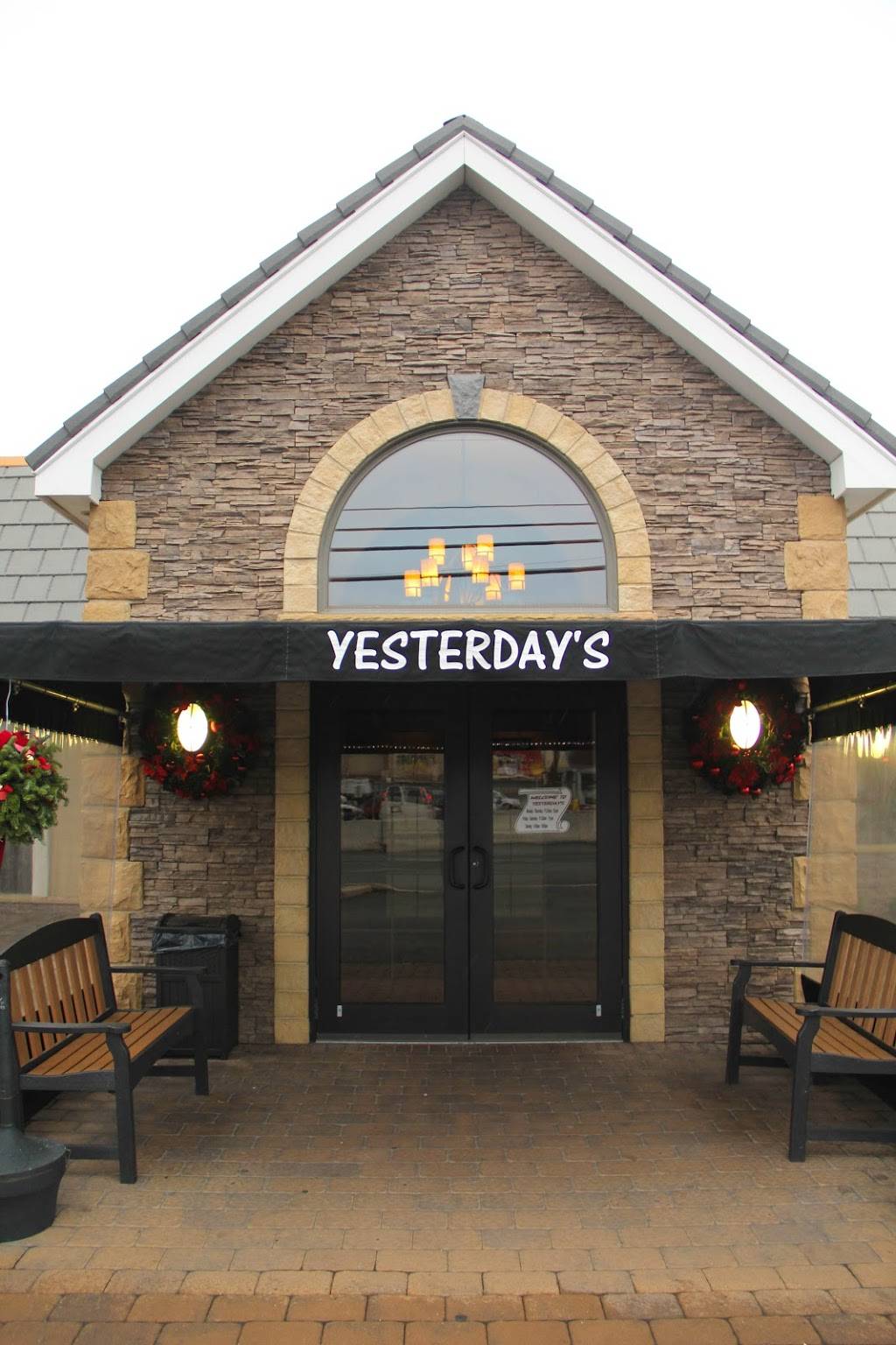 Yesterdays | restaurant | 3153 NJ-35, Hazlet, NJ 07730, USA | 7322643777 OR +1 732-264-3777