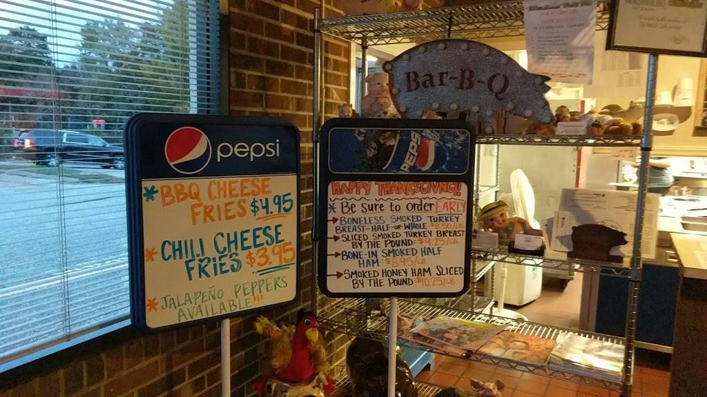 Hickory Smoke House BBQ | restaurant | 2450 N Center St, Hickory, NC 28601, USA | 8283282300 OR +1 828-328-2300