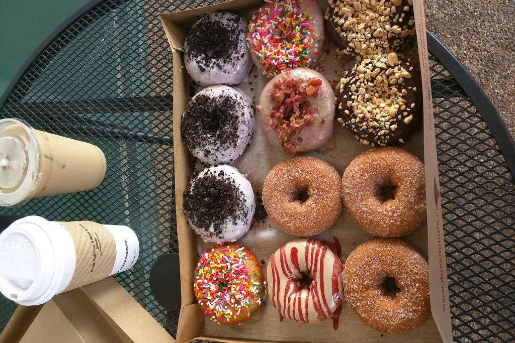 Duck Donuts | cafe | 300 Elden St A, Herndon, VA 20170, USA | 7037078496 OR +1 703-707-8496