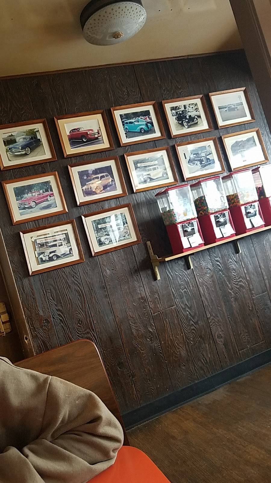 Friendlys | restaurant | 2115 Main St, Elwood, IN 46036, USA | 7655525333 OR +1 765-552-5333