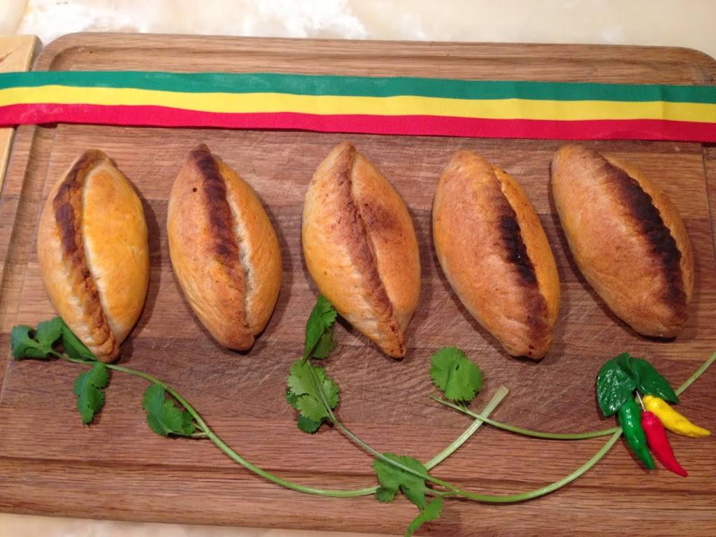 Empanadas | Salteñas Deli | cafe | 177 Claywood Dr, Brentwood, NY 11717, USA | 9173043052 OR +1 917-304-3052