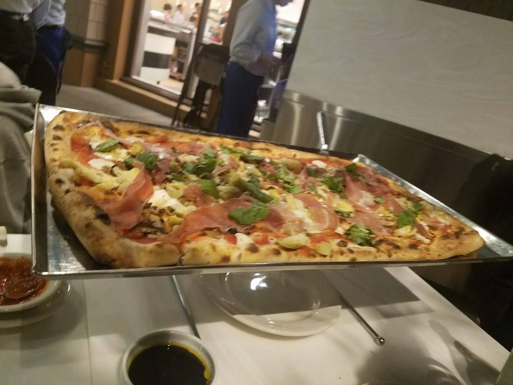 Napolini | meal takeaway | 1580 Disneyland Dr, Anaheim, CA 92802, USA | 7147766200 OR +1 714-776-6200