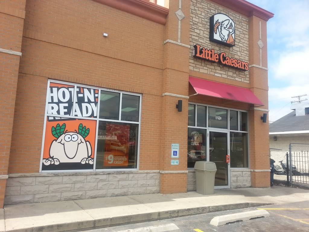 Little Caesars Pizza | meal takeaway | 321 Collins St, Joliet, IL 60432, USA | 8157224075 OR +1 815-722-4075