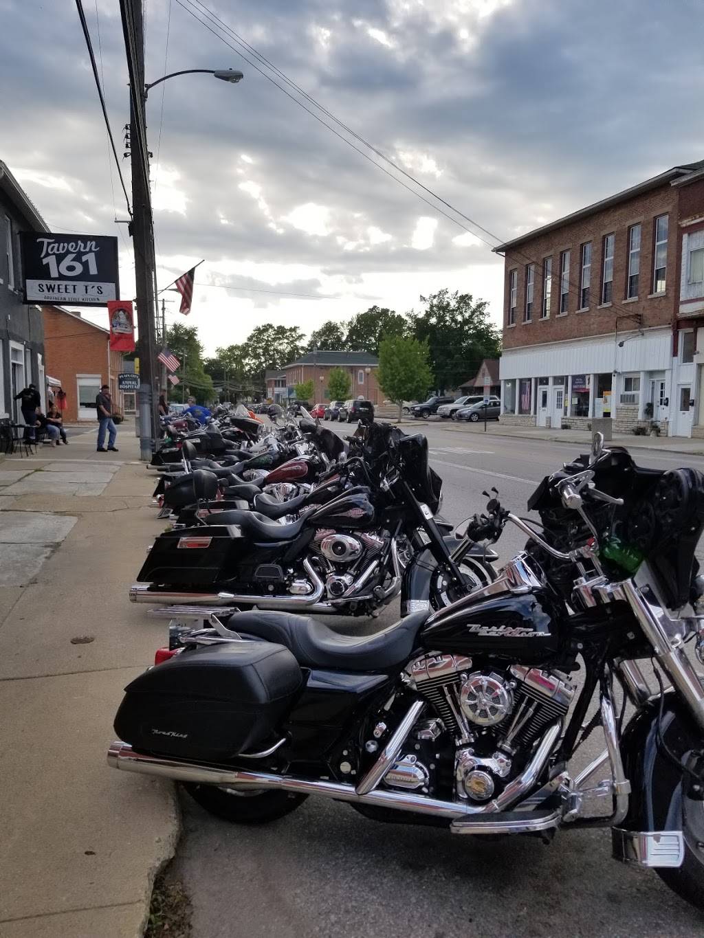 Tavern 161: Burgers, Pints and Bourbon | restaurant | 155 W Main St, Plain City, OH 43064, USA | 6145045986 OR +1 614-504-5986