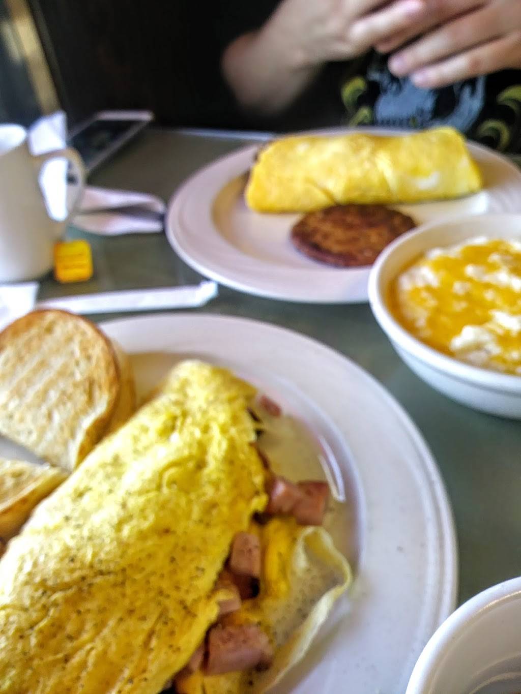 Hyde Park Café | cafe | 2301 Hyde Park Blvd, Niagara Falls, NY 14305, USA | 7162977687 OR +1 716-297-7687