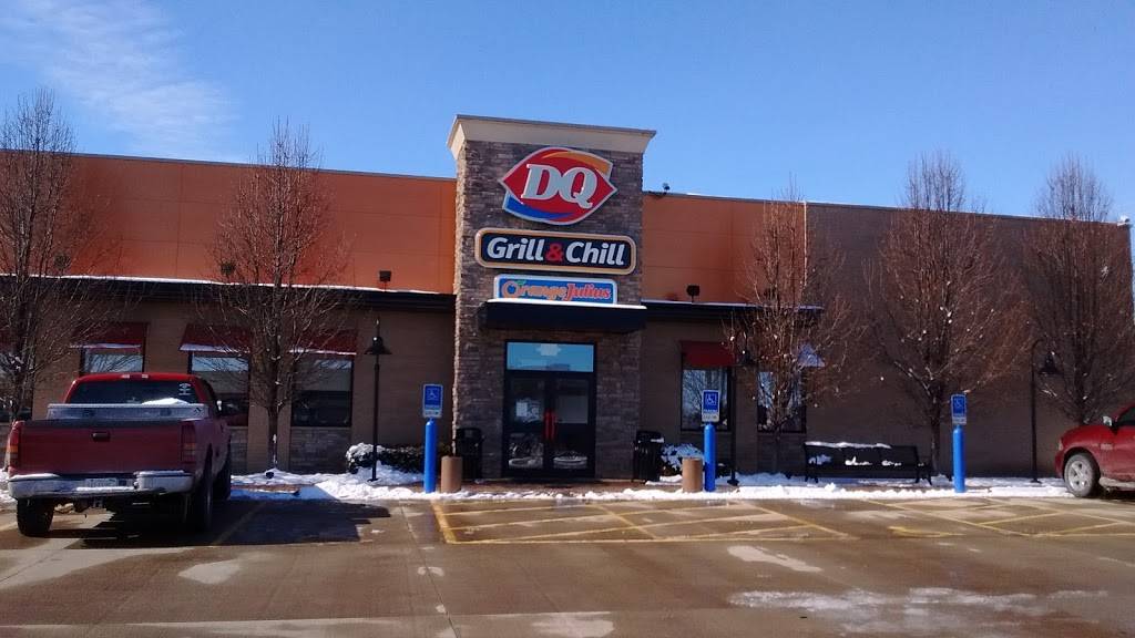 Dairy Queen Grill & Chill | restaurant | 411 N Veterans Pkwy, Bloomington, IL 61704, USA | 3096624446 OR +1 309-662-4446
