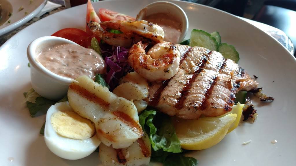 Fins Market & Grill | restaurant | 8680 Sierra College Blvd #195, Roseville, CA 95661, USA | 9167835200 OR +1 916-783-5200