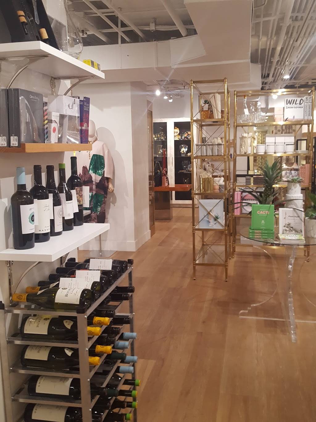 SPACE 519 | restaurant | 200 E Chestnut St, Chicago, IL 60611, USA | 3127511519 OR +1 312-751-1519