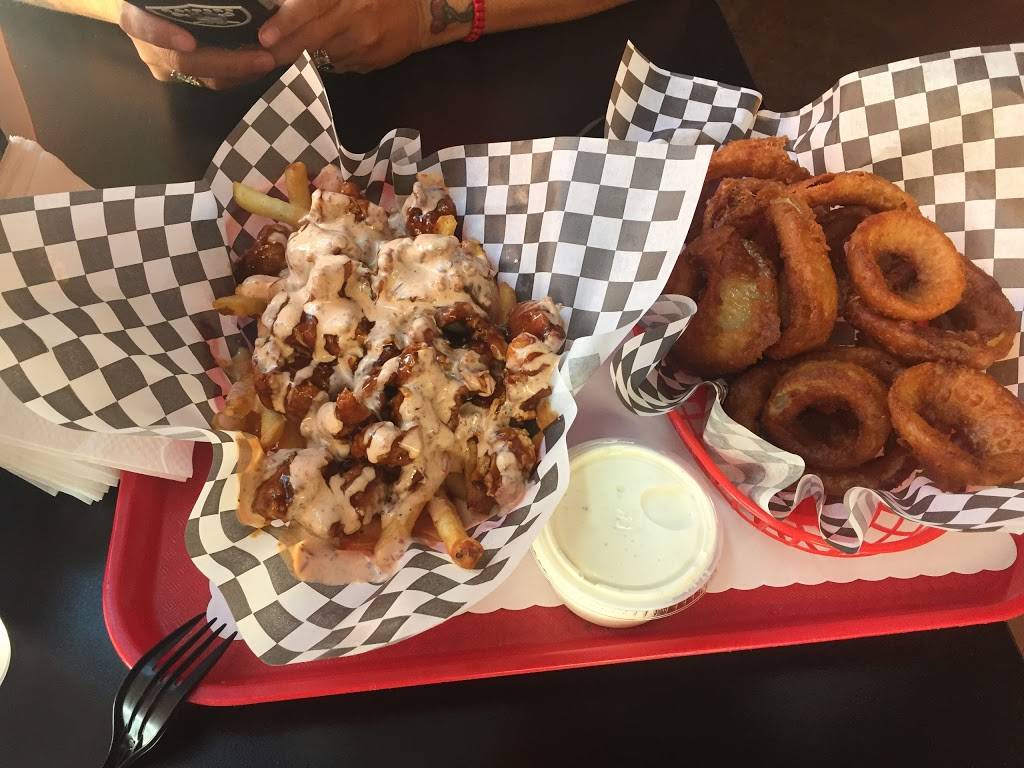 Buffalo Wing Star | restaurant | 7621 Linda Vista Rd, San Diego, CA 92111, USA | 8585654161 OR +1 858-565-4161