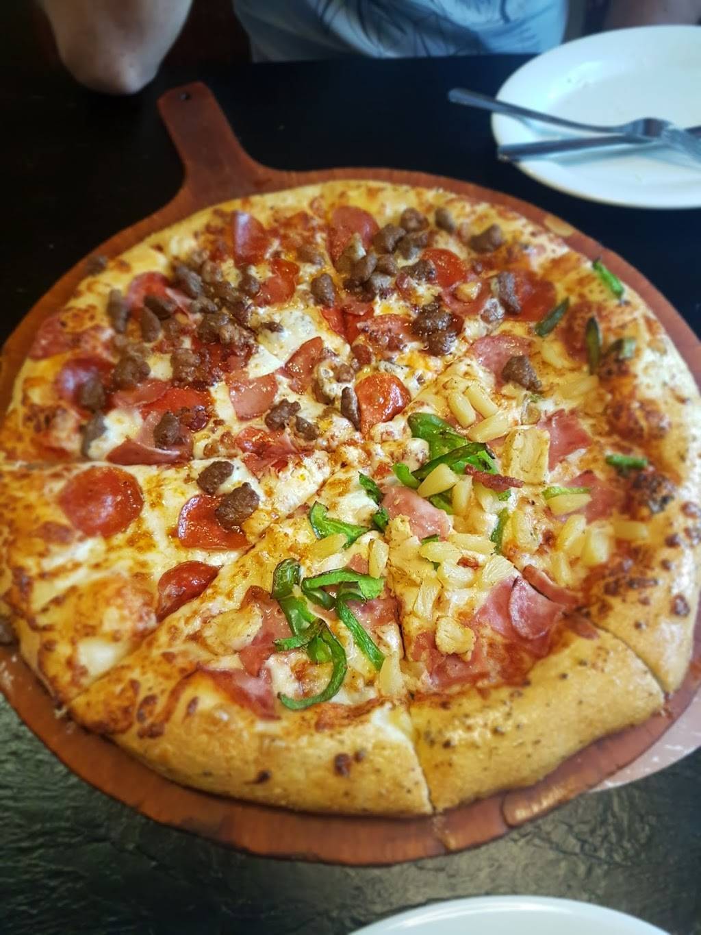 Pizza Hut | meal takeaway | 4975 W Irlo Bronson Memorial Hwy, Kissimmee, FL 34746, USA | 4073967273 OR +1 407-396-7273