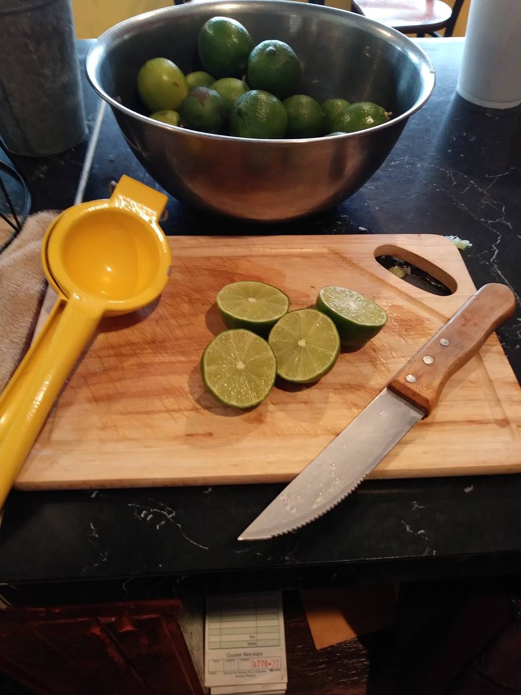 Susanas Mexican Restaurant And Catering | restaurant | 2223 S Zarzamora St, San Antonio, TX 78207, USA | 2103689340 OR +1 210-368-9340