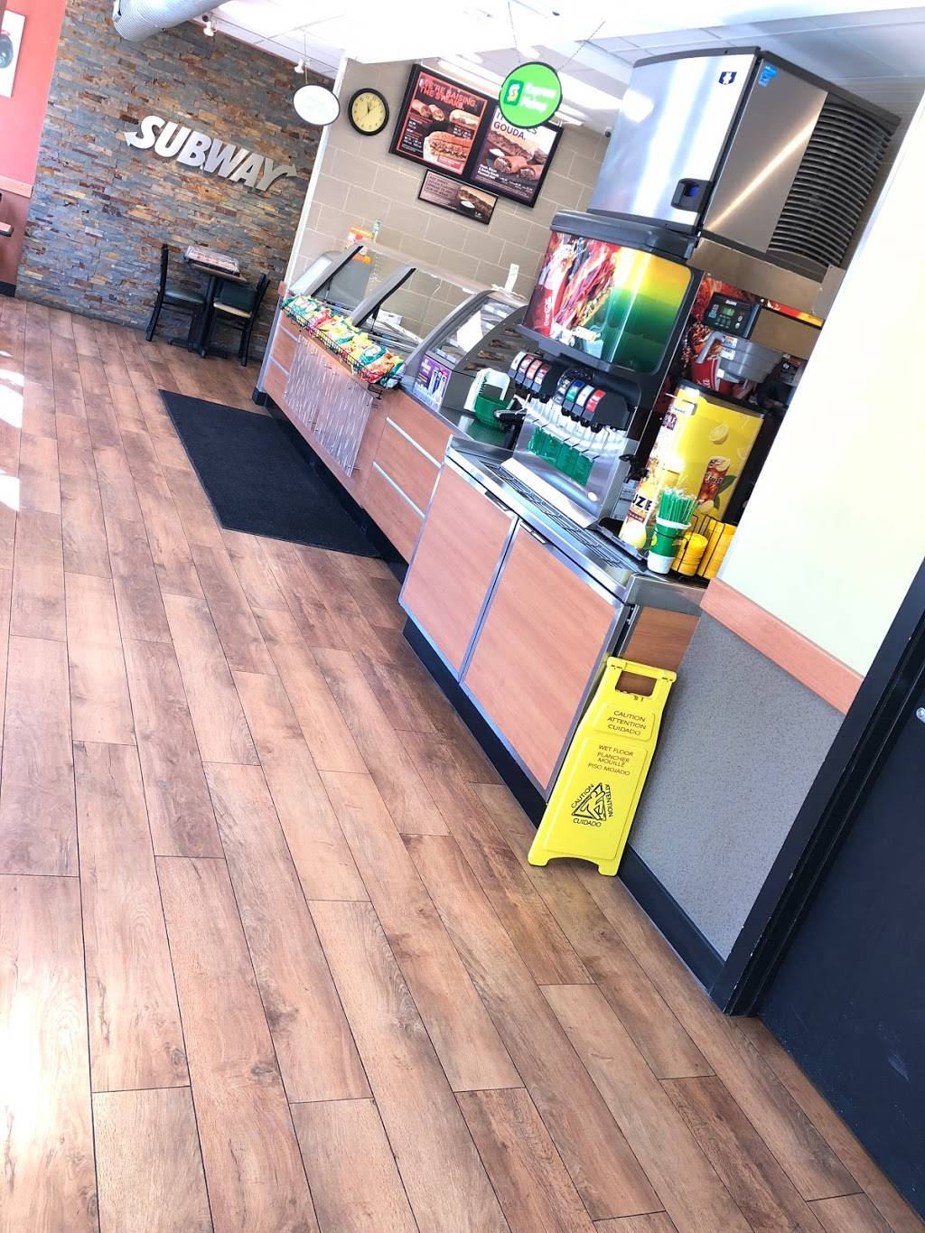 Subway | restaurant | 3067 N Holton St, Milwaukee, WI 53212, USA | 4142048880 OR +1 414-204-8880