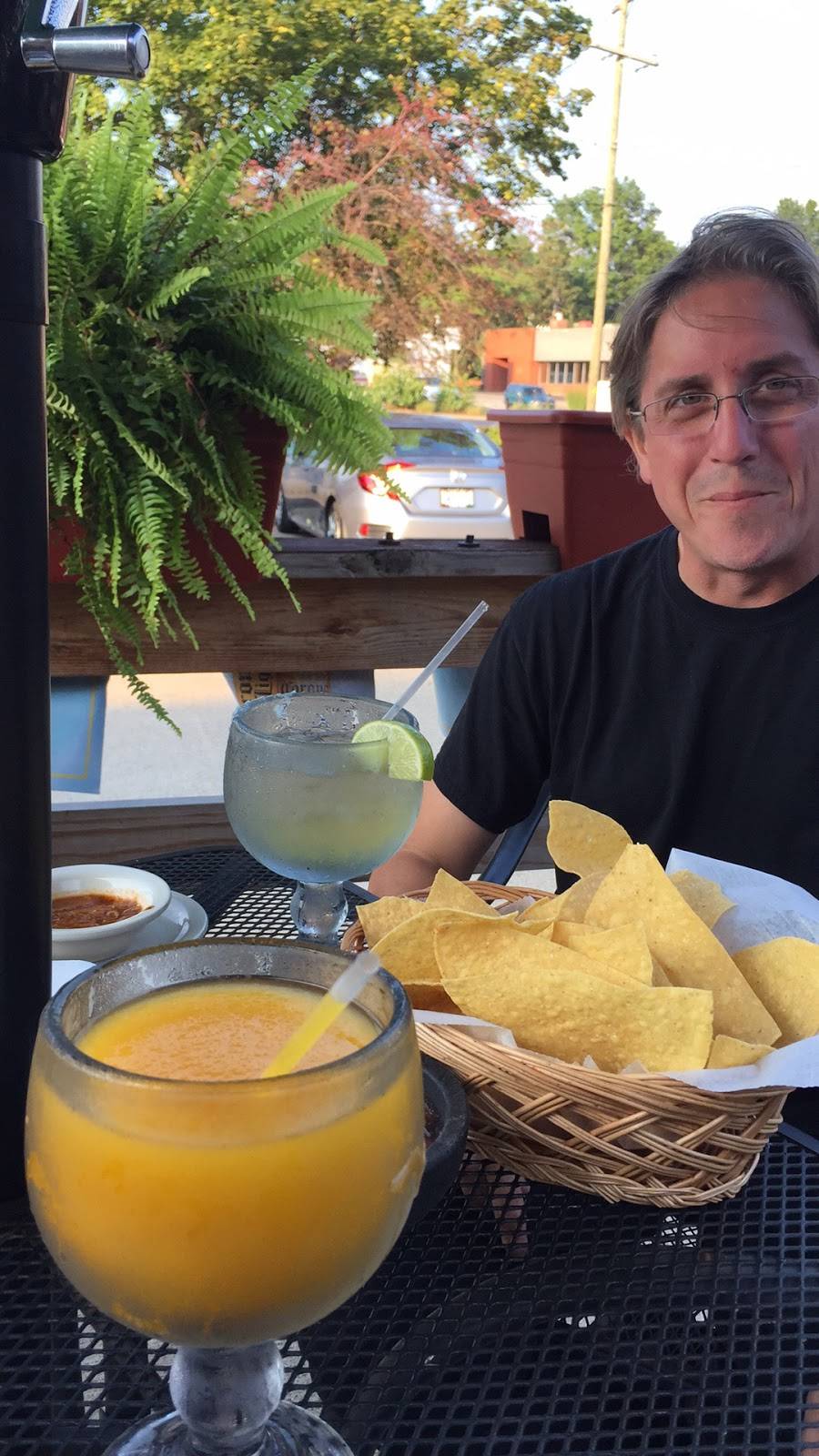 El Rancho | restaurant | 1666 W Exchange St, Akron, OH 44313, USA | 3308643300 OR +1 330-864-3300