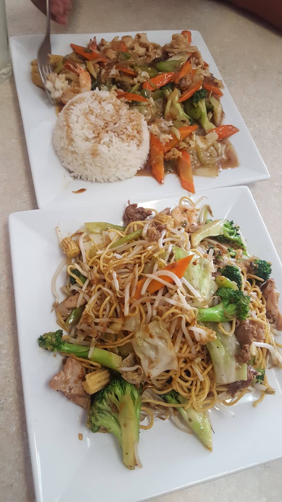 Gia Phu Vietnamese Restaurant | restaurant | 913 E Berry St, Fort Worth, TX 76110, USA | 8179239898 OR +1 817-923-9898