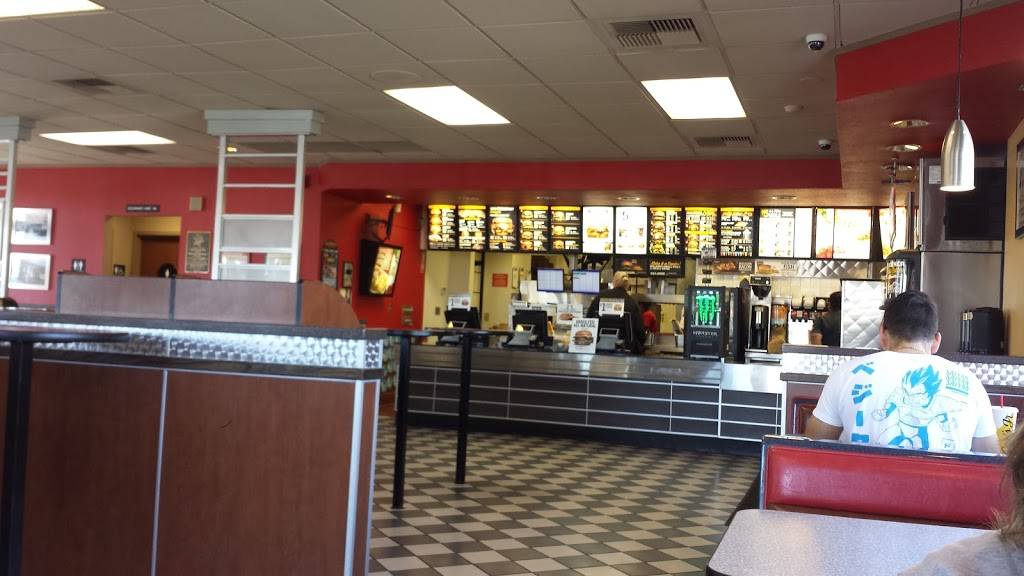 Carls Jr. | restaurant | 15669 Main St, Hesperia, CA 92345, USA | 7609565652 OR +1 760-956-5652