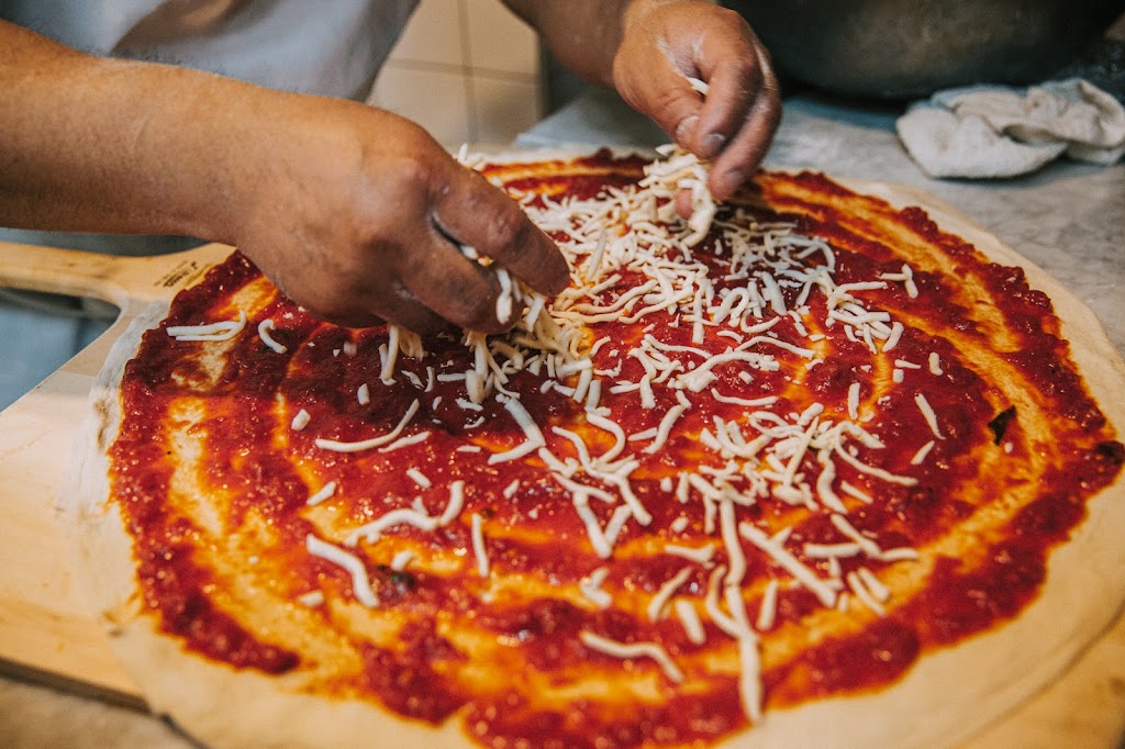 Carnegie Pizza | restaurant | 200 W 41st St, New York, NY 10036, USA | 2127774141 OR +1 212-777-4141