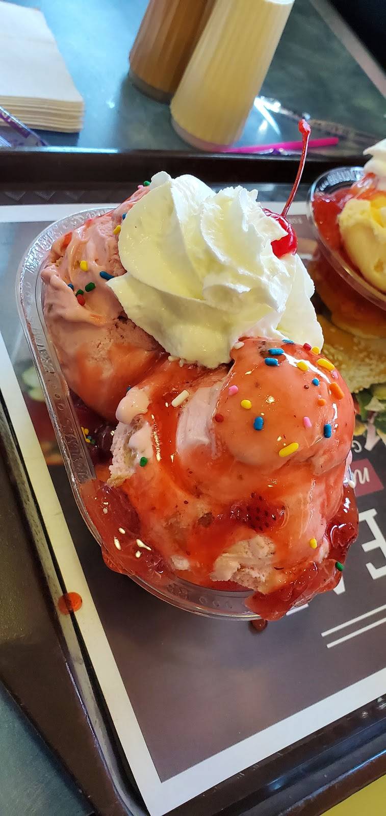 Braums Ice Cream & Burger Restaurant | restaurant | 4300 SE 43rd St, Del City, OK 73115, USA | 4056702646 OR +1 405-670-2646