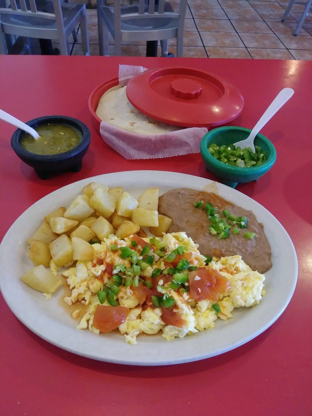 Molino Rojo Cafe | restaurant | 13032 Nacogdoches Rd # 210, San Antonio, TX 78217, USA | 2106503366 OR +1 210-650-3366