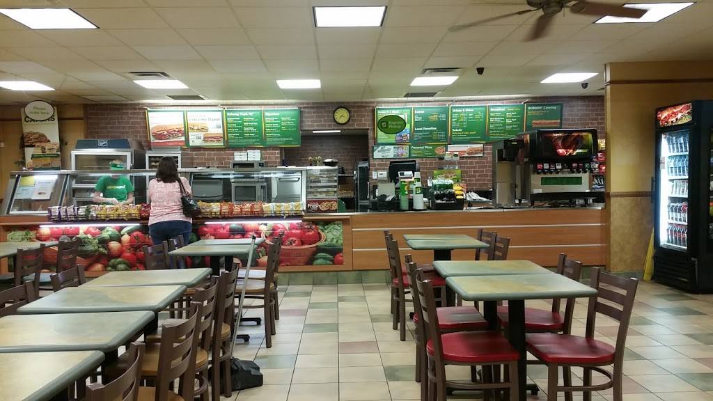 Subway | restaurant | 900 S Pleasantview Dr, Tuscola, IL 61953, USA | 2172535050 OR +1 217-253-5050