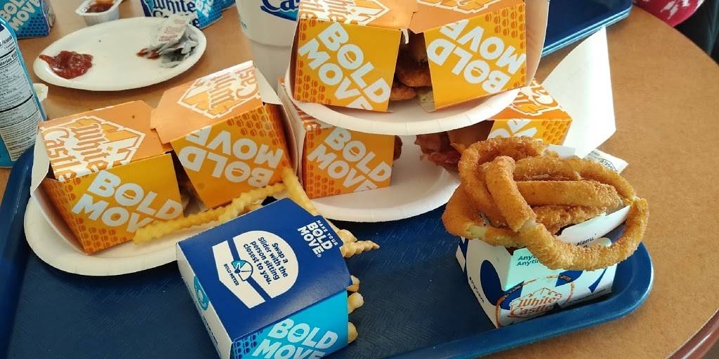 White Castle | restaurant | 6290 Grand Ave, Gurnee, IL 60031, USA | 8478559441 OR +1 847-855-9441