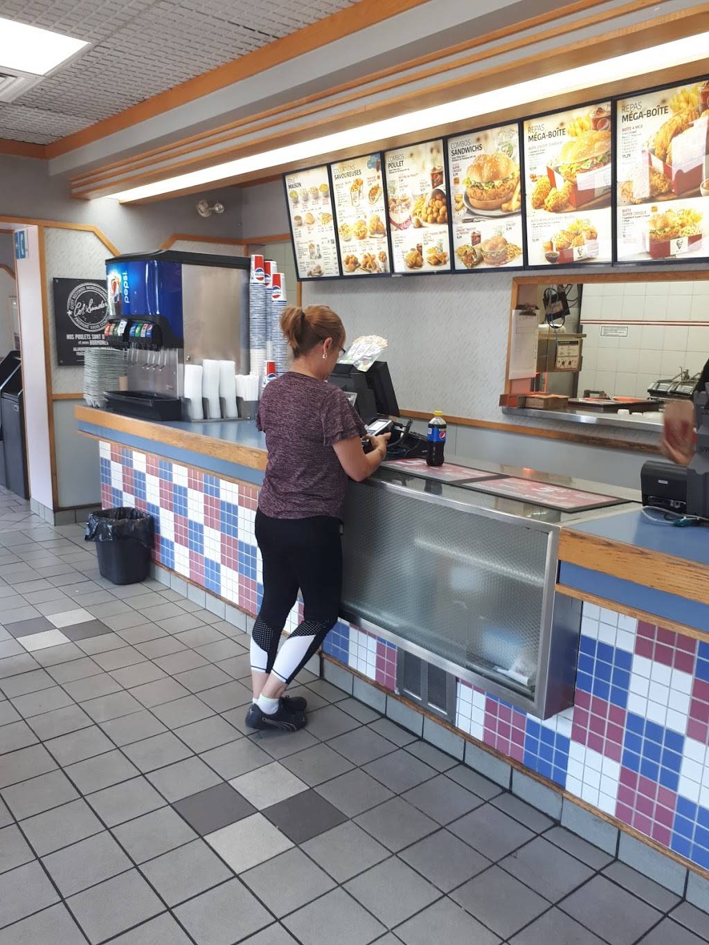 PFK | meal takeaway | 2997 Chemin de Chambly, Longueuil, QC J4L 1N3, Canada | 4506790680 OR +1 450-679-0680